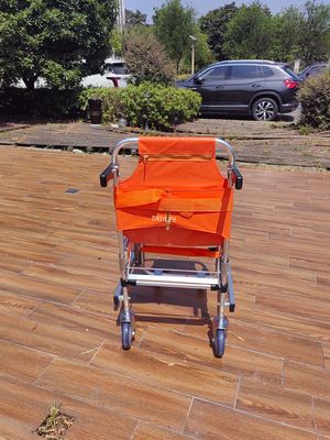 Vierräder-Aluminium-Legierung-Treppe-Straetcher Klappstoff aus PVC für Notfall-Patiententransfer