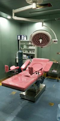 1980MM mehrfunktionale elektrische gynäkologische Geburts- Lieferungs- vonprüfungs-Bett-Tabelle 90 Grad mit Gießmaschine