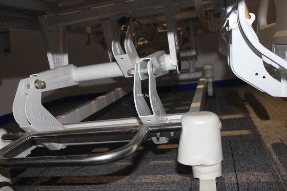 Kaltgewalztes elektrisches Krankenhaus-Bett des Stahl-85in für den Hauptgebrauch W105 weiß mit Toilette